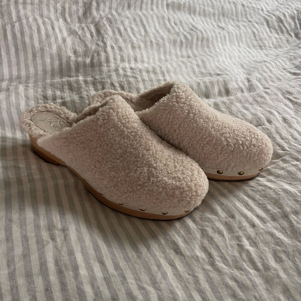 J. Crew fluffy clogs 7.5